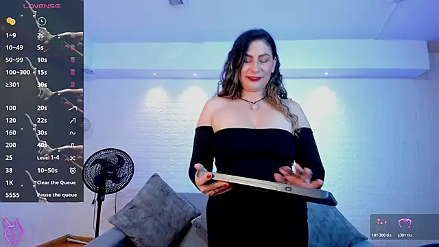 Snapshot of VenusCooper chatting on March 4, 2026, 11:16 am VenusCooper online show from March 4, 2026, 11:16 am