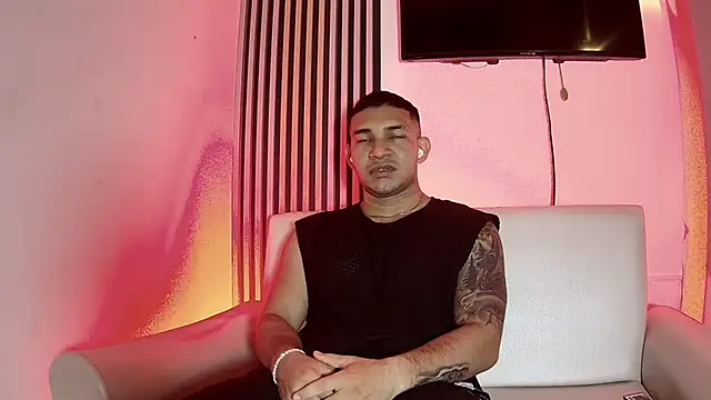 Snapshot of venedic_bull chatting on November 7, 2025, 3:17 am venedic bull online show from November 7, 2025, 3:17 am