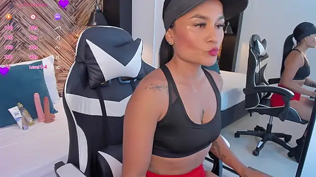 Snapshot of tabata69_ chatting on November 6, 2025, 9:05 pm tabata69 online show from November 6, 2025, 9:05 pm