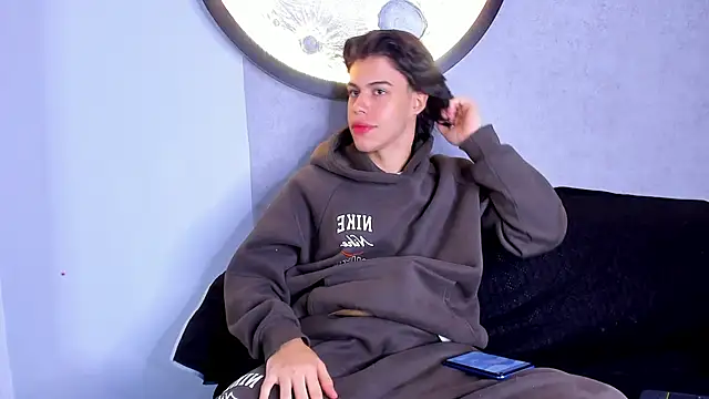 Snapshot of Lucian_grey chatting on October 17, 2025, 4:48 am Lucian grey online show from October 17, 2025, 4:48 am