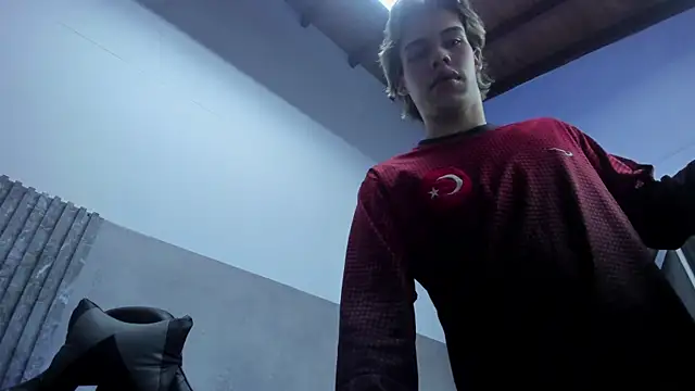 Snapshot of Lucian_grey chatting on November 12, 2025, 4:24 am Lucian grey online show from November 12, 2025, 4:24 am