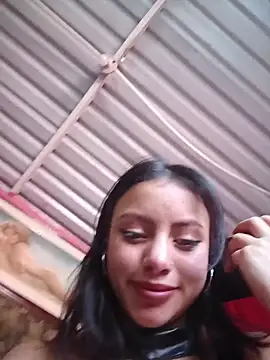 lizethavila online show from February 27, 2026, 7:36 pm