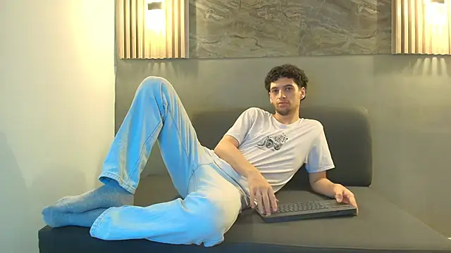 Snapshot of ISRAEL_GRAY chatting on October 15, 2025, 7:14 pm ISRAEL GRAY online show from October 15, 2025, 7:14 pm