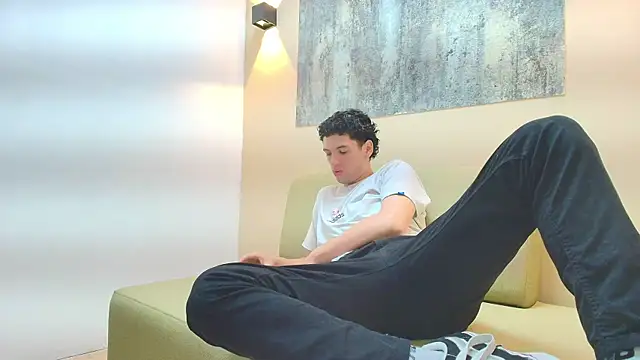 Snapshot of ISRAEL_GRAY chatting on October 23, 2025, 7:34 pm ISRAEL GRAY online show from October 23, 2025, 7:34 pm