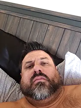 Snapshot of Roddog18 chatting on September 30, 2025, 8:25 pm Roddog18 online show from September 30, 2025, 8:25 pm