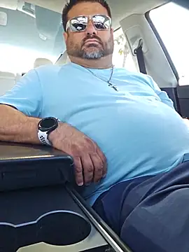 Roddog18 online show from May 11, 2026, 5:43 pm