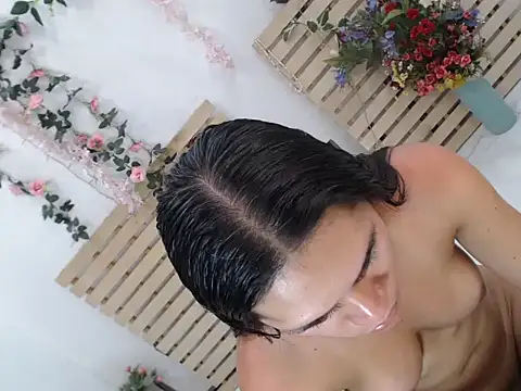 sweet yummy69 online show from June 4, 2026, 11:00 pm