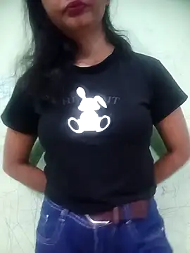 Surbhi-hoti online show from October 3, 2025, 6:10 am