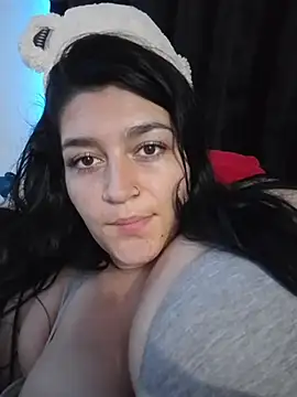 Snapshot of alejitasweet chatting on October 27, 2025, 1:42 am alejitasweet online show from October 27, 2025, 1:42 am