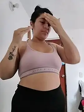 Snapshot of alejitasweet chatting on November 1, 2025, 4:53 pm alejitasweet online show from November 1, 2025, 4:53 pm