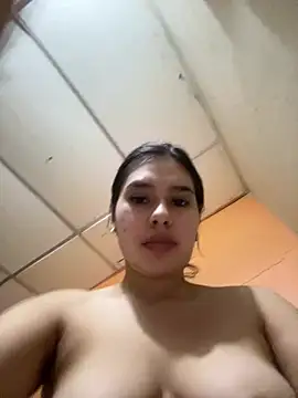 Brianna bunny05 online show from May 12, 2026, 3:25 am