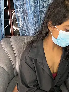 Snapshot of SukiyamaAsia chatting on October 22, 2025, 4:18 pm SukiyamaAsia online show from October 22, 2025, 4:18 pm