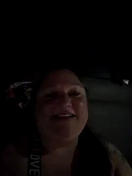 Snapshot of FroggyMama420 chatting on September 30, 2025, 3:55 am FroggyMama420 online show from September 30, 2025, 3:55 am