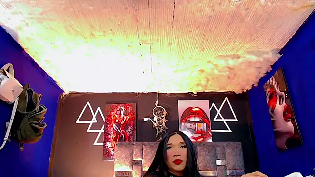 Snapshot of Fersexy_Dolls chatting on October 6, 2025, 4:10 am Fersexy Dolls online show from October 6, 2025, 4:10 am