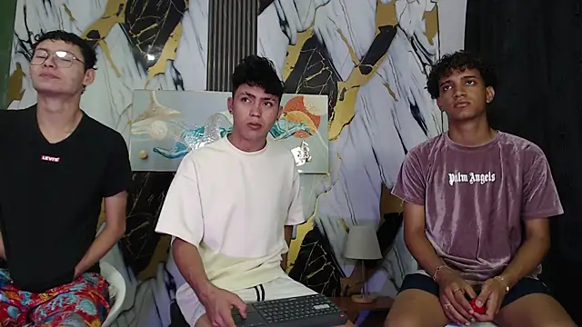 VERY HOT GUYS online show from July 19, 2026, 1:15 pm