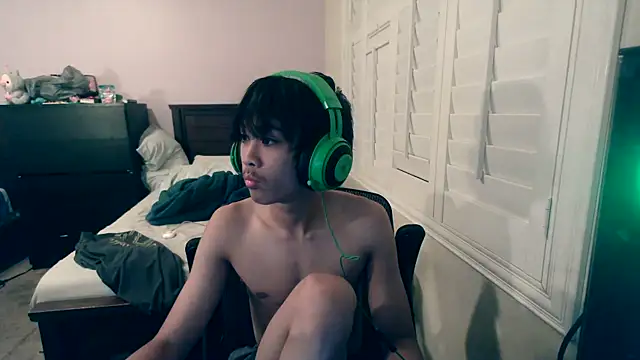 youngasianboy2007 online show from October 14, 2025, 1:50 am