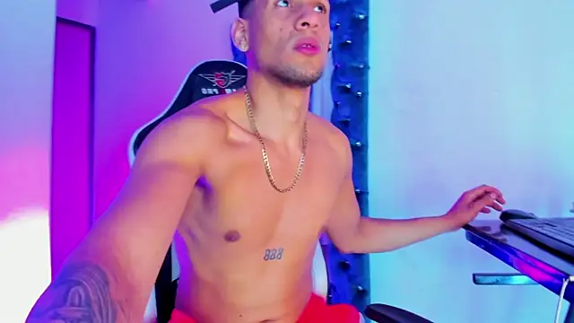 Snapshot of daddys_insanee chatting on November 15, 2025, 3:37 am daddys insanee online show from November 15, 2025, 3:37 am