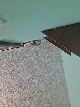 annyaparis online show from November 6, 2025, 3:24 pm