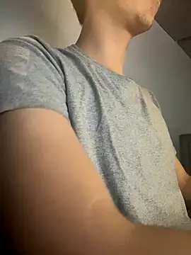 Snapshot of LiamMyst chatting on October 6, 2025, 12:08 am LiamMyst online show from October 6, 2025, 12:08 am