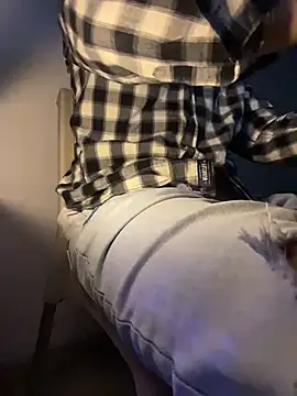 Snapshot of LiamMyst chatting on October 11, 2025, 6:28 pm LiamMyst online show from October 11, 2025, 6:28 pm