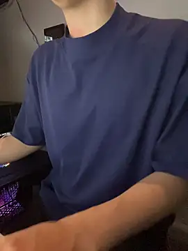 Snapshot of LiamMyst chatting on October 28, 2025, 5:33 am LiamMyst online show from October 28, 2025, 5:33 am