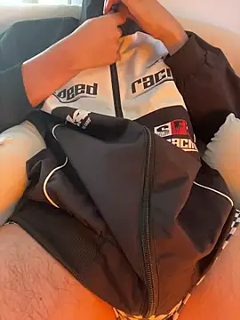 Snapshot of LiamMyst chatting on October 31, 2025, 1:45 pm LiamMyst online show from October 31, 2025, 1:45 pm