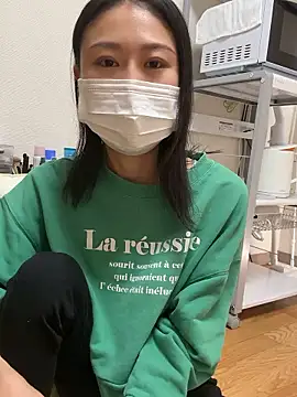 mia2 jp online show from November 3, 2025, 12:35 am