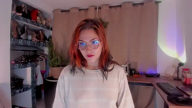 AmaruBloom online show from November 17, 2025, 7:25 am