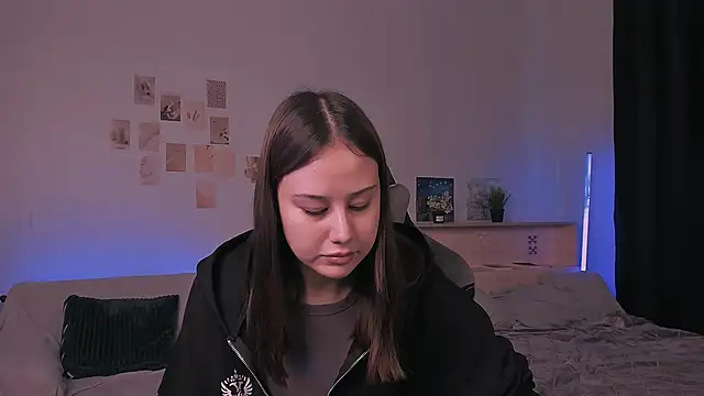 Snapshot of adelle046 chatting on October 20, 2025, 10:49 am adelle046 online show from October 20, 2025, 10:49 am