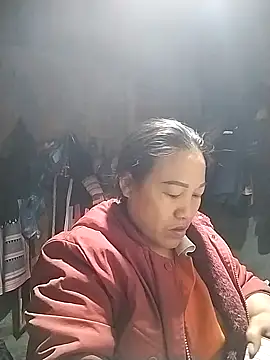 Snapshot of asakaka chatting on November 6, 2025, 12:33 am asakaka online show from November 6, 2025, 12:33 am