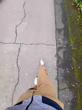 rezzzze online show from February 25, 2026, 9:19 am