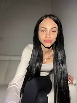 Snapshot of ilariea_girl chatting on October 6, 2025, 8:28 pm ilariea girl online show from October 6, 2025, 8:28 pm