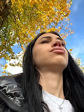 Snapshot of ilariea_girl chatting on October 15, 2025, 7:19 am ilariea girl online show from October 15, 2025, 7:19 am