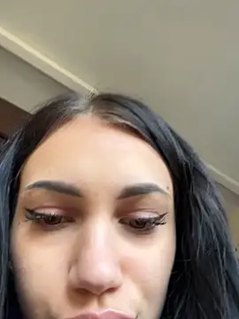 Snapshot of ilariea_girl chatting on October 16, 2025, 7:20 am ilariea girl online show from October 16, 2025, 7:20 am