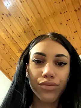 Snapshot of ilariea_girl chatting on October 19, 2025, 1:23 pm ilariea girl online show from October 19, 2025, 1:23 pm