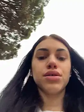 Snapshot of ilariea_girl chatting on October 22, 2025, 1:33 pm ilariea girl online show from October 22, 2025, 1:33 pm