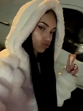 Snapshot of ilariea_girl chatting on November 7, 2025, 8:20 pm ilariea girl online show from November 7, 2025, 8:20 pm