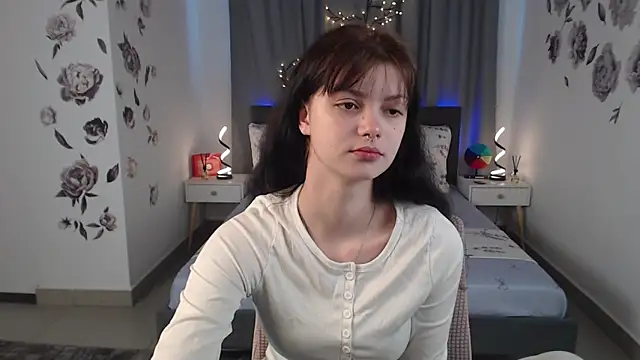 Snapshot of MileyRood chatting on October 14, 2025, 11:16 pm MileyRood online show from October 14, 2025, 11:16 pm