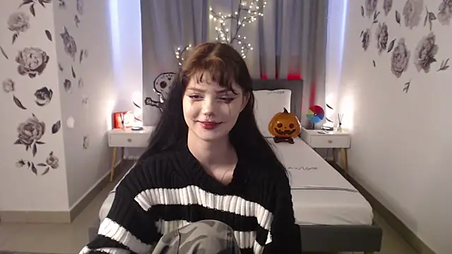 Snapshot of MileyRood chatting on October 28, 2025, 11:40 pm MileyRood online show from October 28, 2025, 11:40 pm