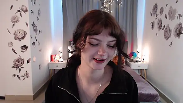 Snapshot of MileyRood chatting on November 4, 2025, 11:26 pm MileyRood online show from November 4, 2025, 11:26 pm