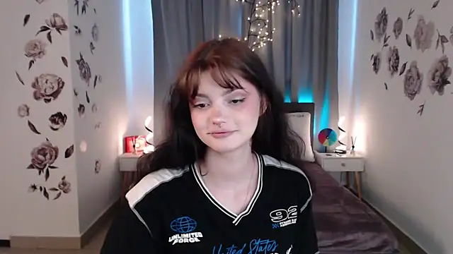 Snapshot of MileyRood chatting on November 11, 2025, 1:16 am MileyRood online show from November 11, 2025, 1:16 am