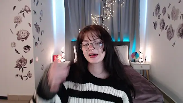 Snapshot of MileyRood chatting on November 16, 2025, 1:22 am MileyRood online show from November 16, 2025, 1:22 am