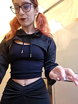 Snapshot of YuriXo chatting on October 22, 2025, 2:50 pm YuriXo online show from October 22, 2025, 2:50 pm