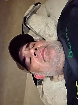 Snapshot of DeeBestEver chatting on October 16, 2025, 7:37 pm DeeBestEver online show from October 16, 2025, 7:37 pm