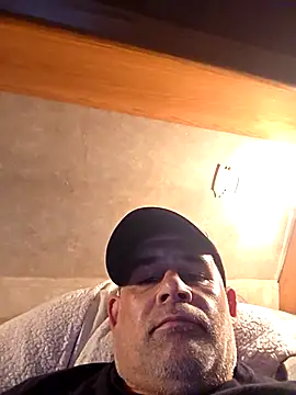 Snapshot of DeeBestEver chatting on November 14, 2025, 11:35 pm DeeBestEver online show from November 14, 2025, 11:35 pm