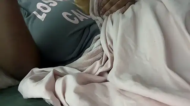 Snapshot of nanaisbackk chatting on October 27, 2025, 10:47 pm nanaisbackk online show from October 27, 2025, 10:47 pm