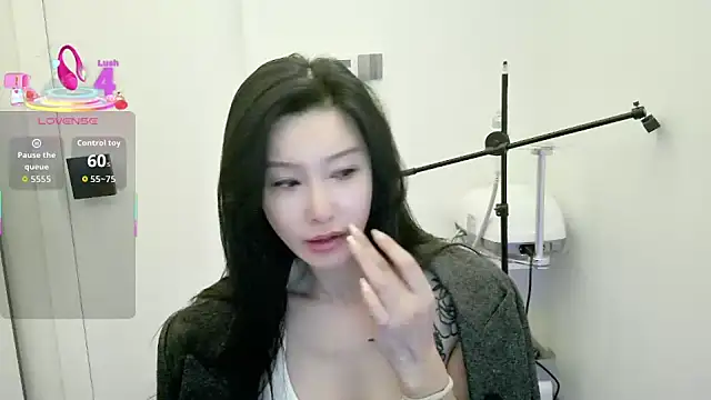 Snapshot of LILIBB-2025 chatting on October 20, 2025, 1:00 pm LILIBB-2025 online show from October 20, 2025, 1:00 pm