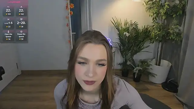 PollyMayer online show from October 29, 2025, 8:43 pm