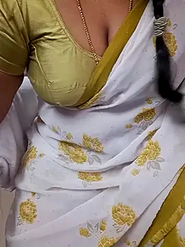 Snapshot of Tamil_Ammani chatting on October 17, 2025, 4:37 am Tamil Ammani online show from October 17, 2025, 4:37 am