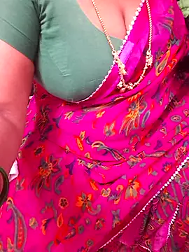 Snapshot of Tamil_Ammani chatting on November 15, 2025, 6:26 pm Tamil Ammani online show from November 15, 2025, 6:26 pm